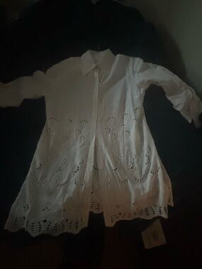 Belle Pelle White Eyelet cotton Tunic